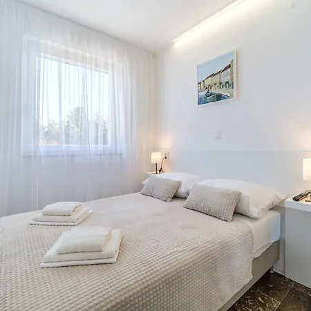 Atj House Apartment Supetar Exterior photo