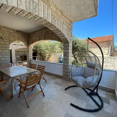 Atj House Apartment Supetar Exterior photo
